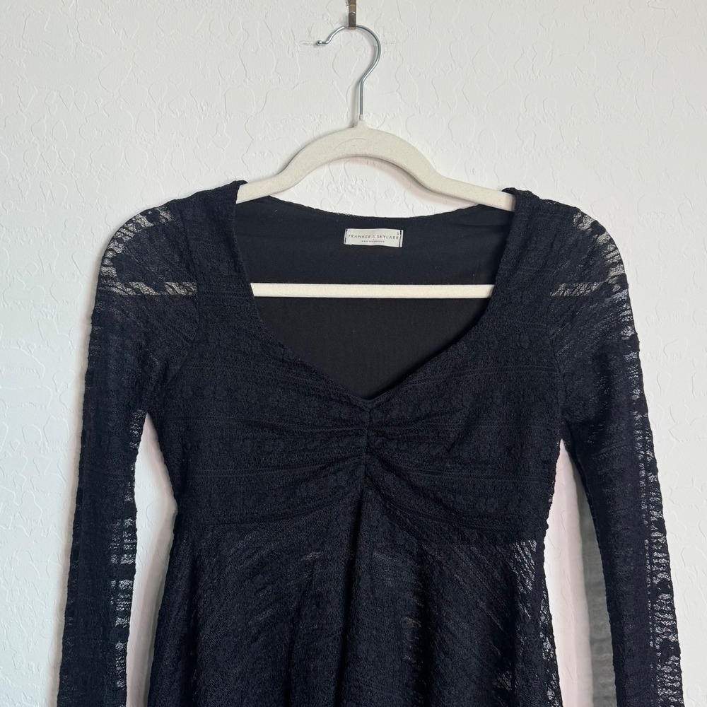 Frankee & Skylarr Black Lace Ruched Sweetheart Handkerchief Hem Top Whimsigoth - Picture 3 of 7